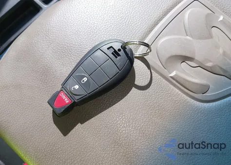 2010 Dodge Ram 1500 Slt/Sport/Trx z USA, uszkodzony, nr VIN 1D7RV1CT8AS182918